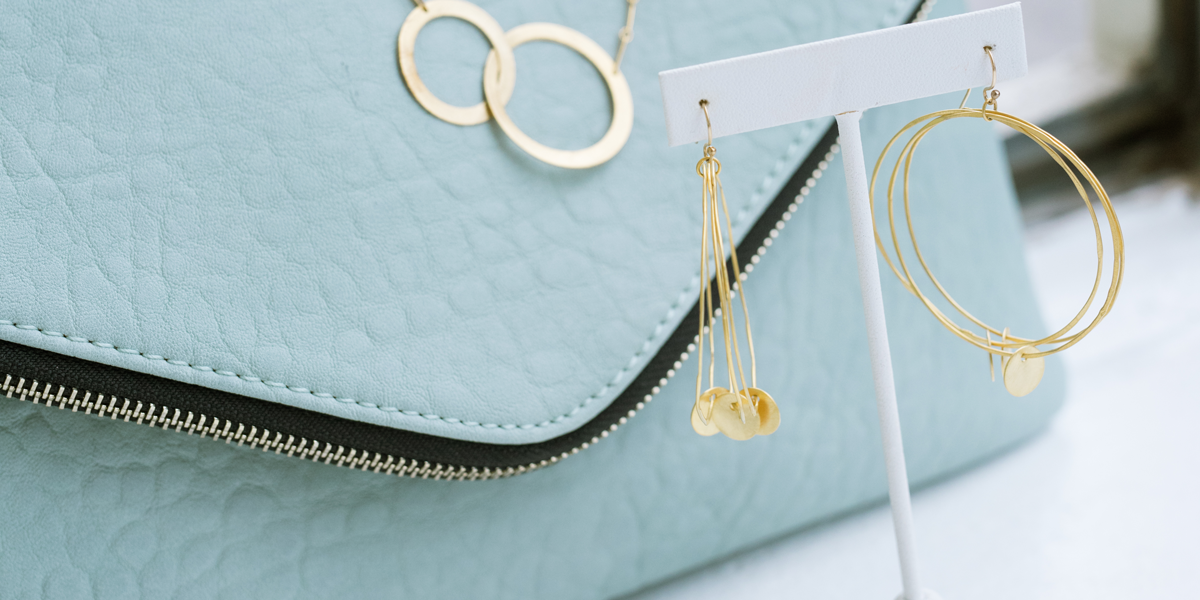 purse_and_earrings_slider